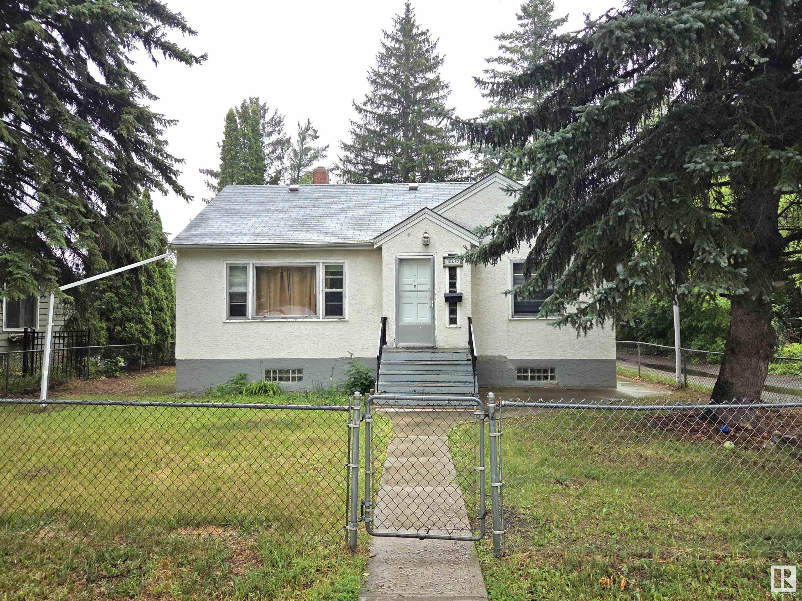 Photo de la propriété: 10215 138 Street NW AB T5N 2H9