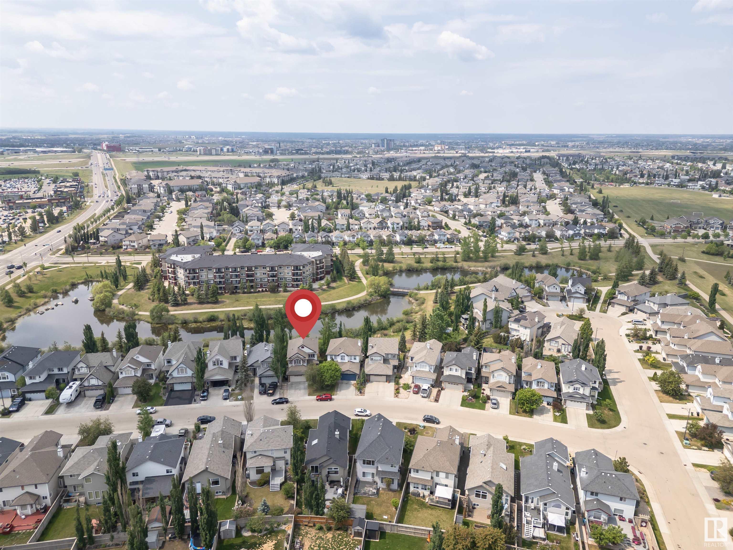 Property Photo: 7363 Singer Way NW AB T6R 3S1
