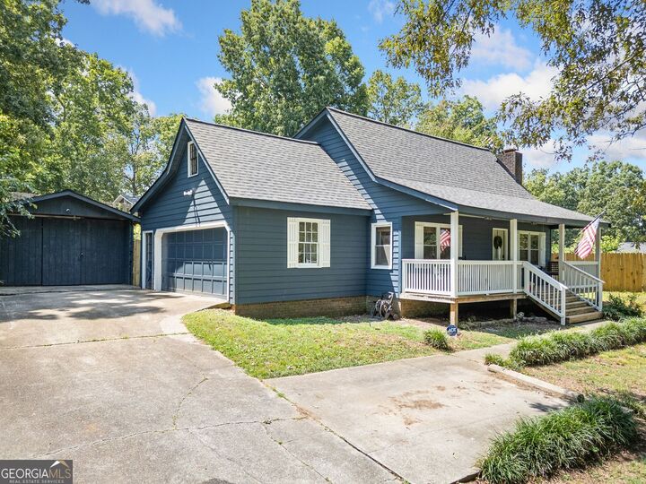 Property Photo:  354 Oakridge Drive SE  GA 30121 