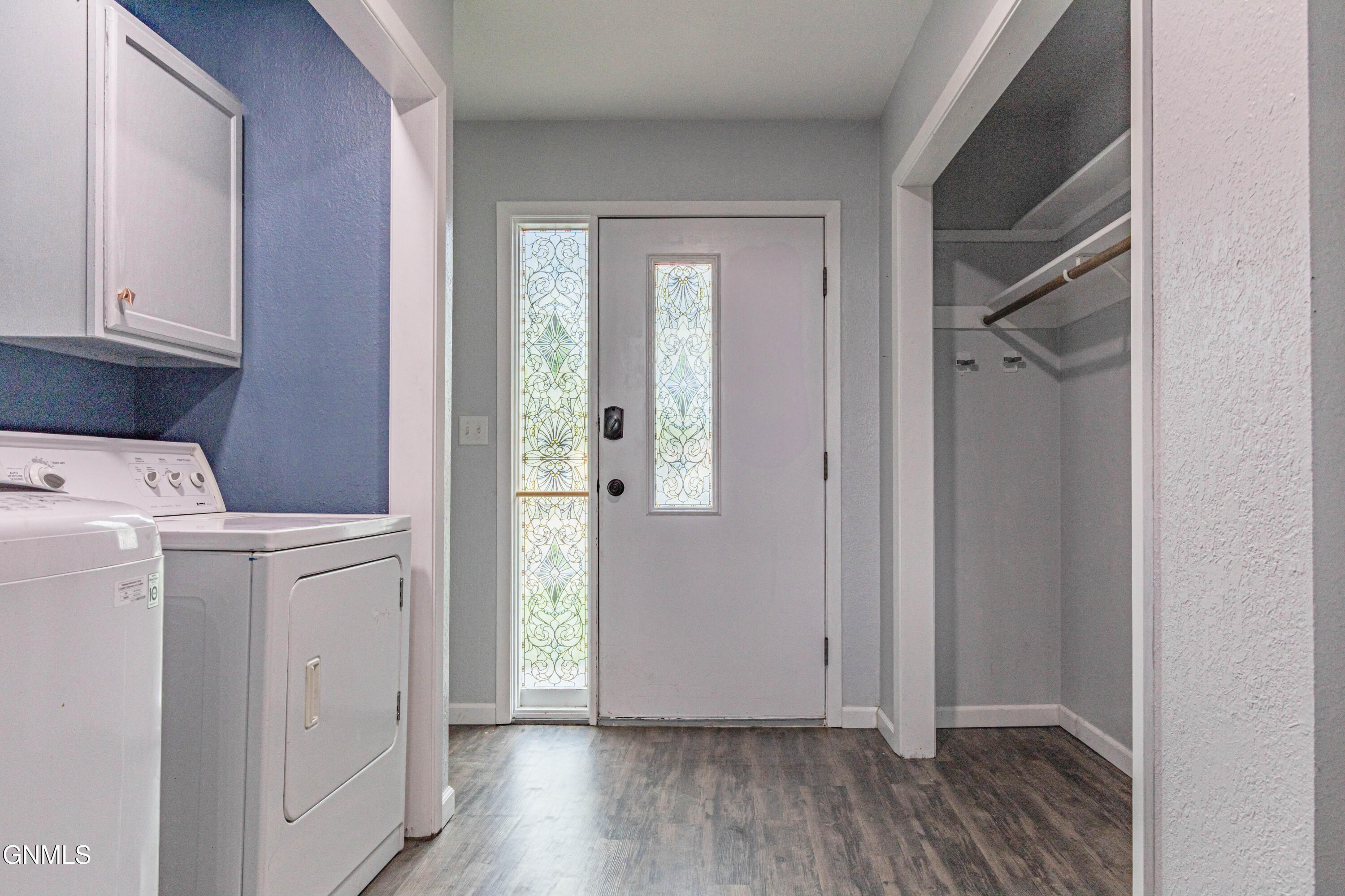 Property Photo:  1066 Pleasant Street  ND 58504 