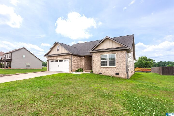 Property Photo: 93 Chloe Drive AL 35096