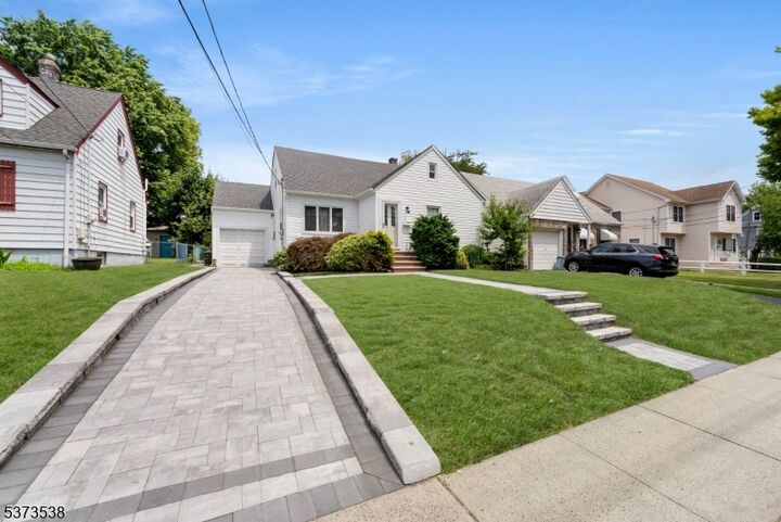 338 South Pkwy  Clifton City NJ 07014 photo
