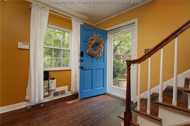 Property Photo: 1518 Dogwood Road WV 25314