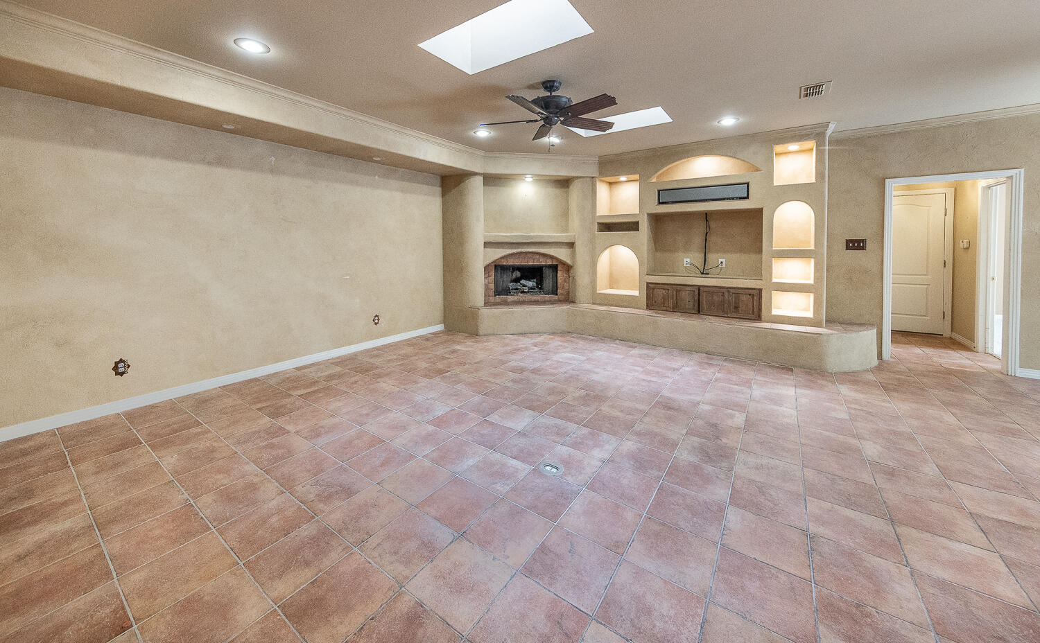 Property Photo: 5004 105th Street TX 79424