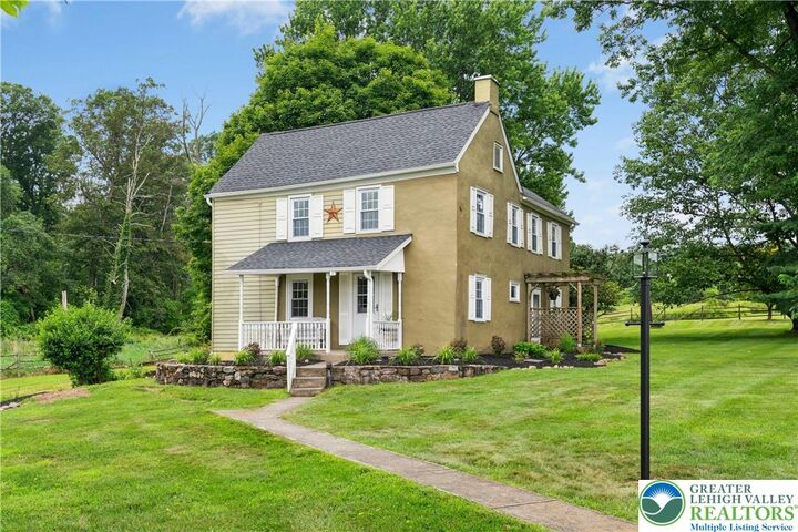 Property Photo:  995 Passer Road  PA 18036 