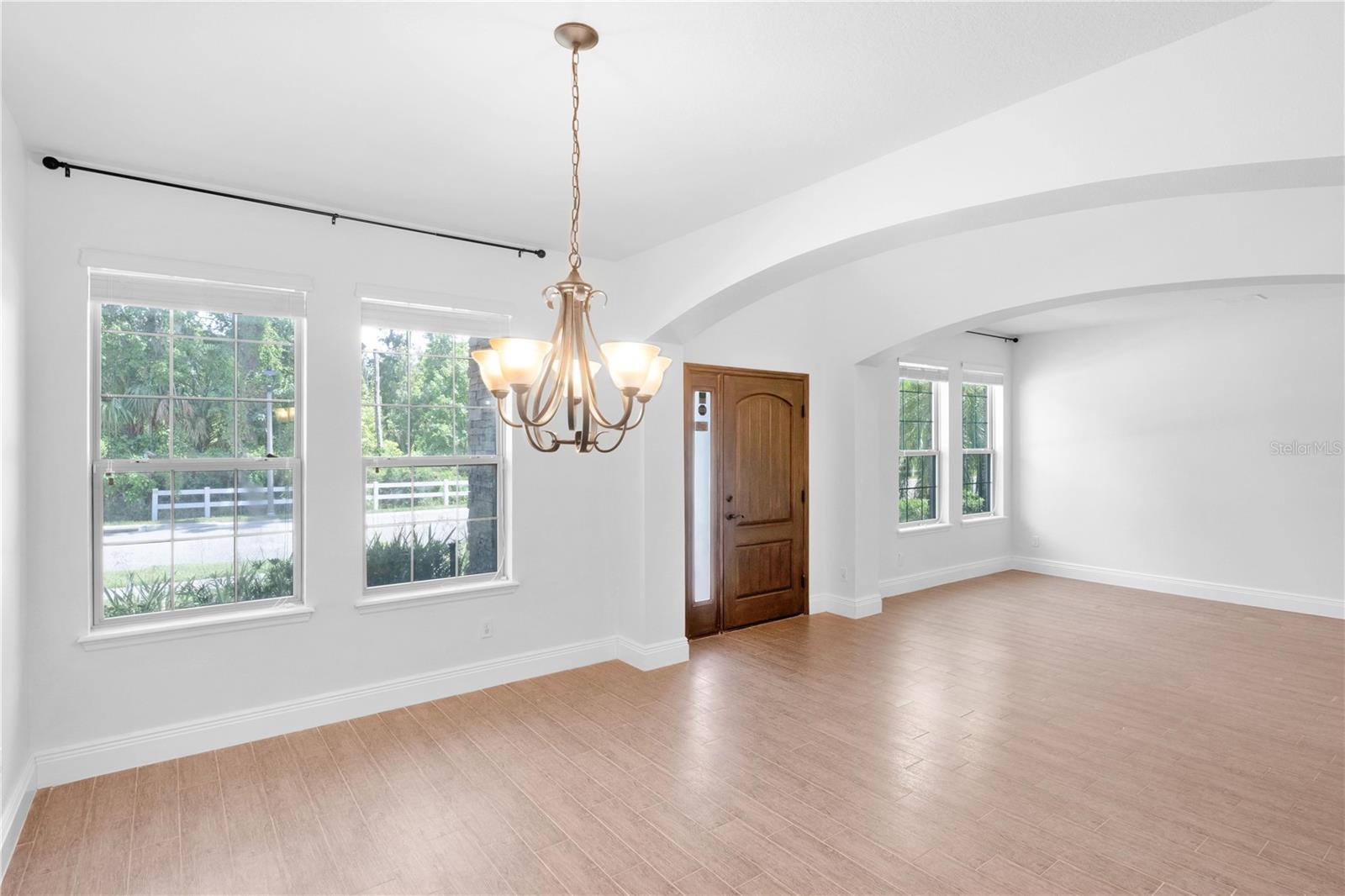 Property Photo: 455 Heathercreek Court FL 32765