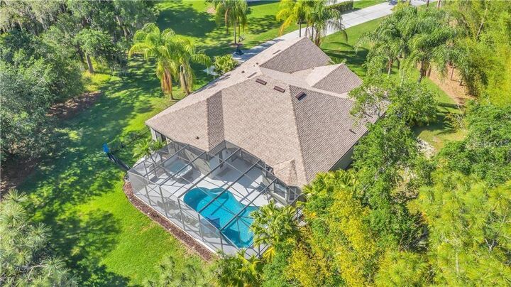 Property Photo: 13916 Bramble Bush Court FL 32832