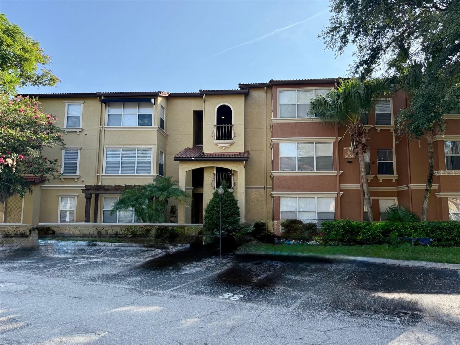 Property Photo:  5124 Conroy Road 34  FL 32811 