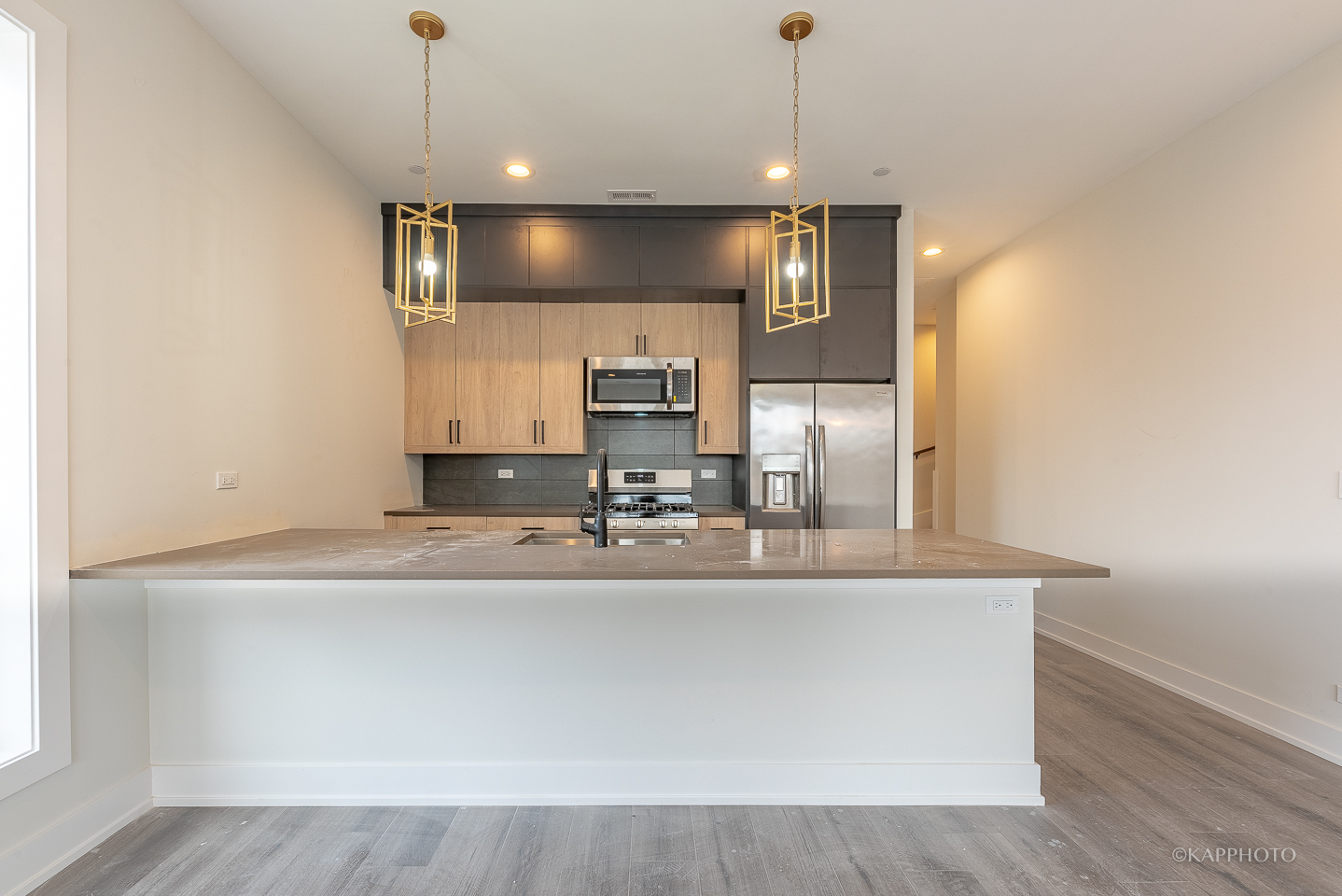 Property Photo:  4021 N Keystone Avenue 3N  IL 60641 