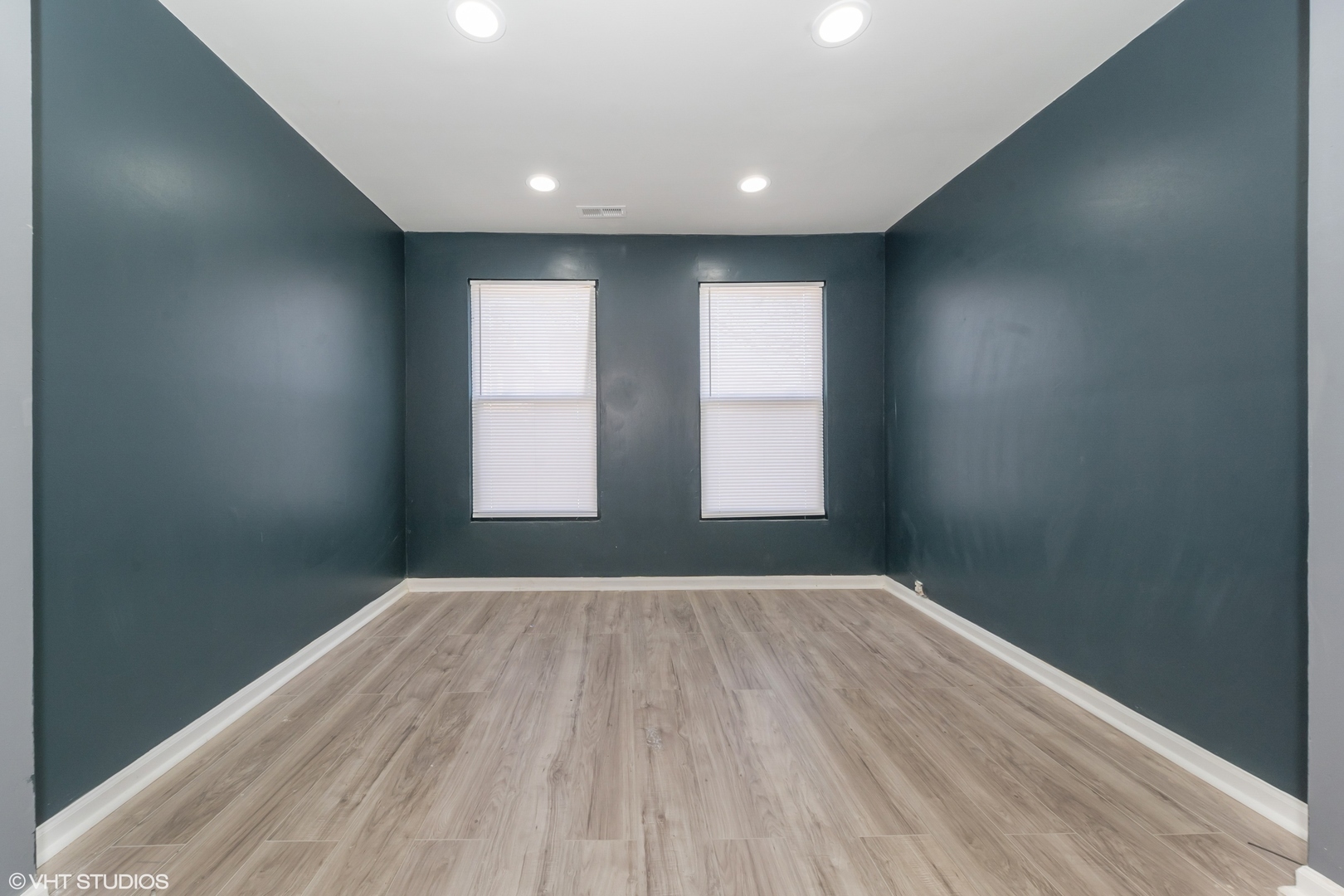 Property Photo: 6324 S Morgan Street IL 60621