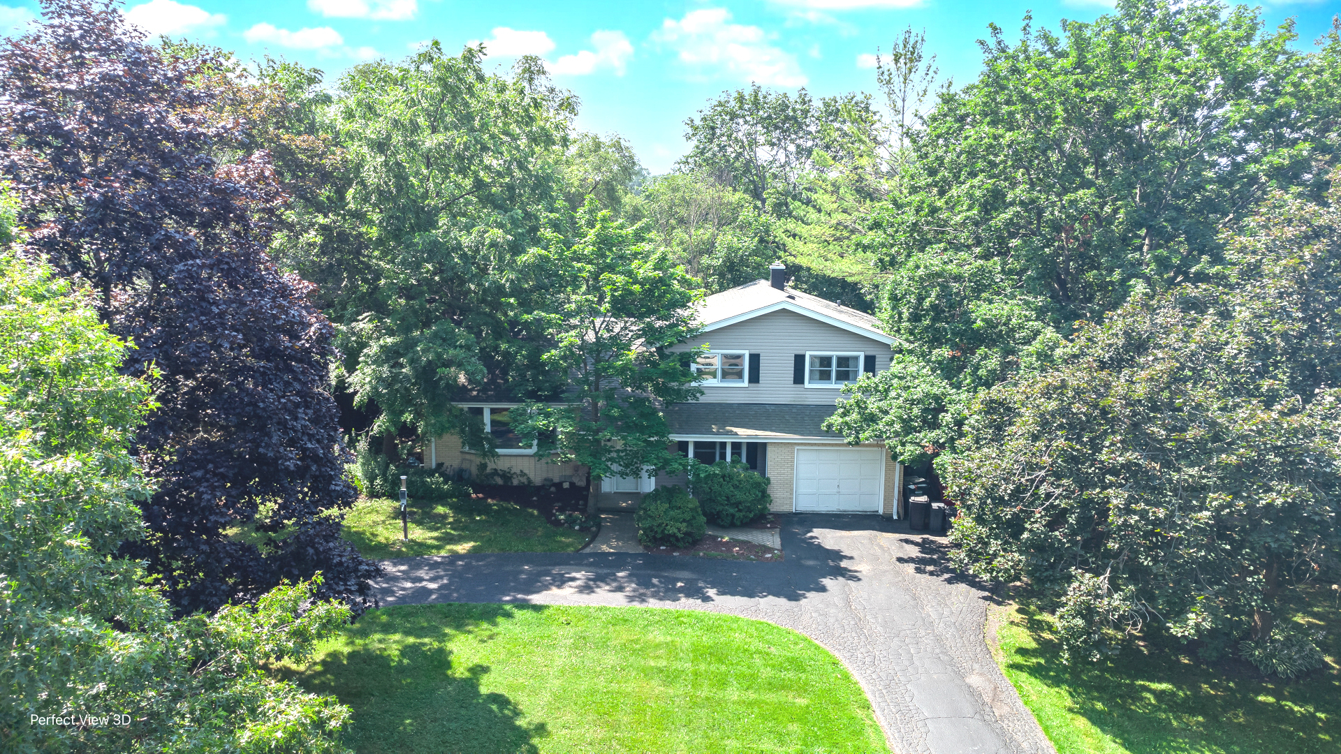 Property Photo: 2291 Shannondale Drive IL 60048