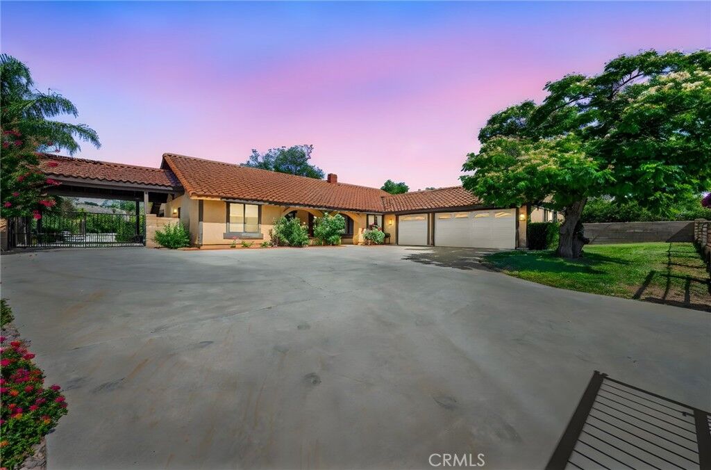 Property Photo:  11395 Knoll Vista Street  CA 92555 