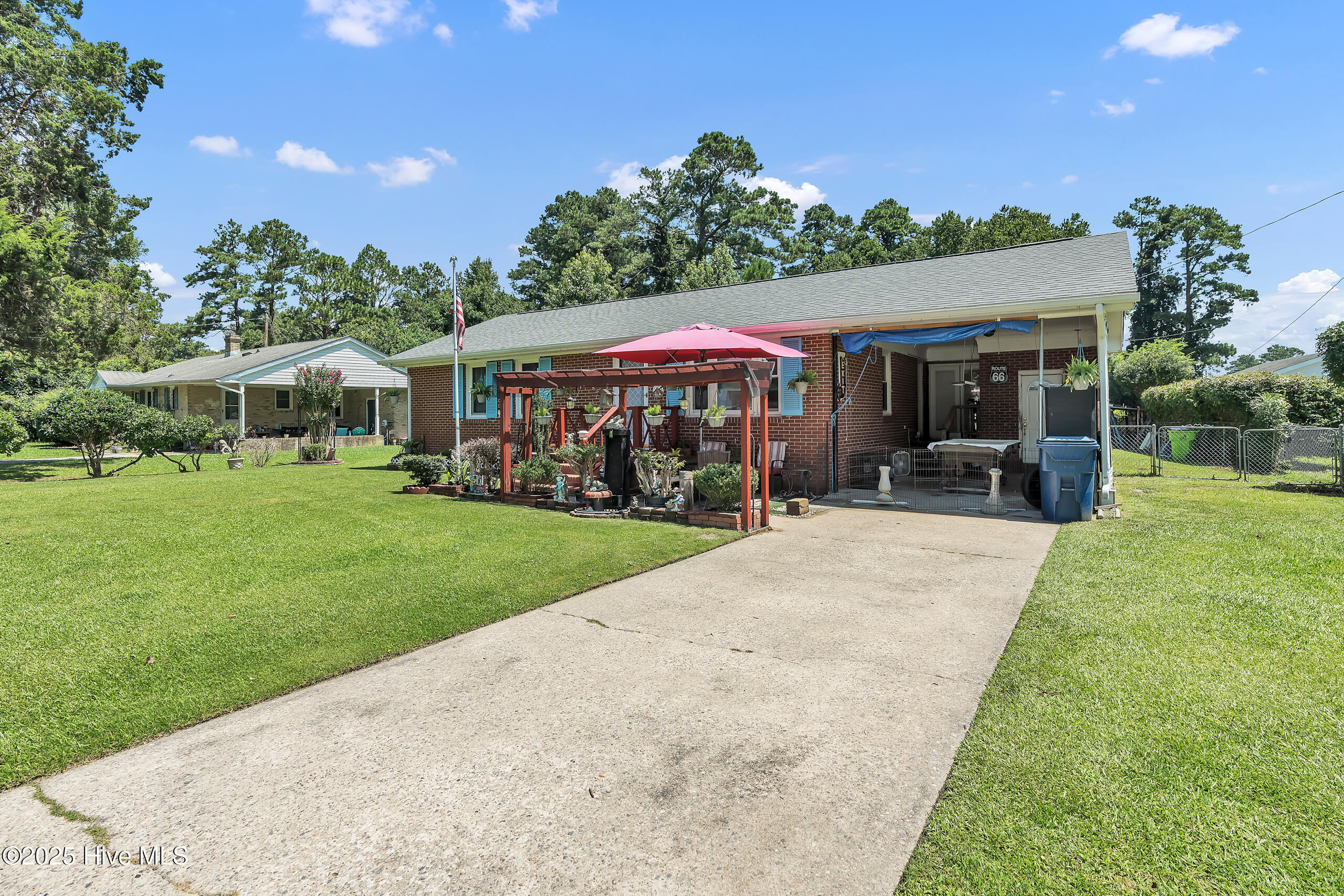 Property Photo: 618 Lee Drive NC 28532