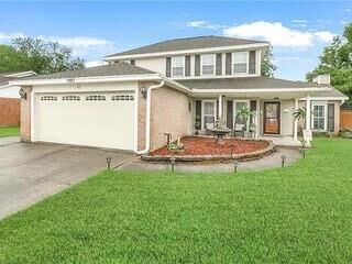 Property Photo: 1927 Wyndemere Drive LA 70461