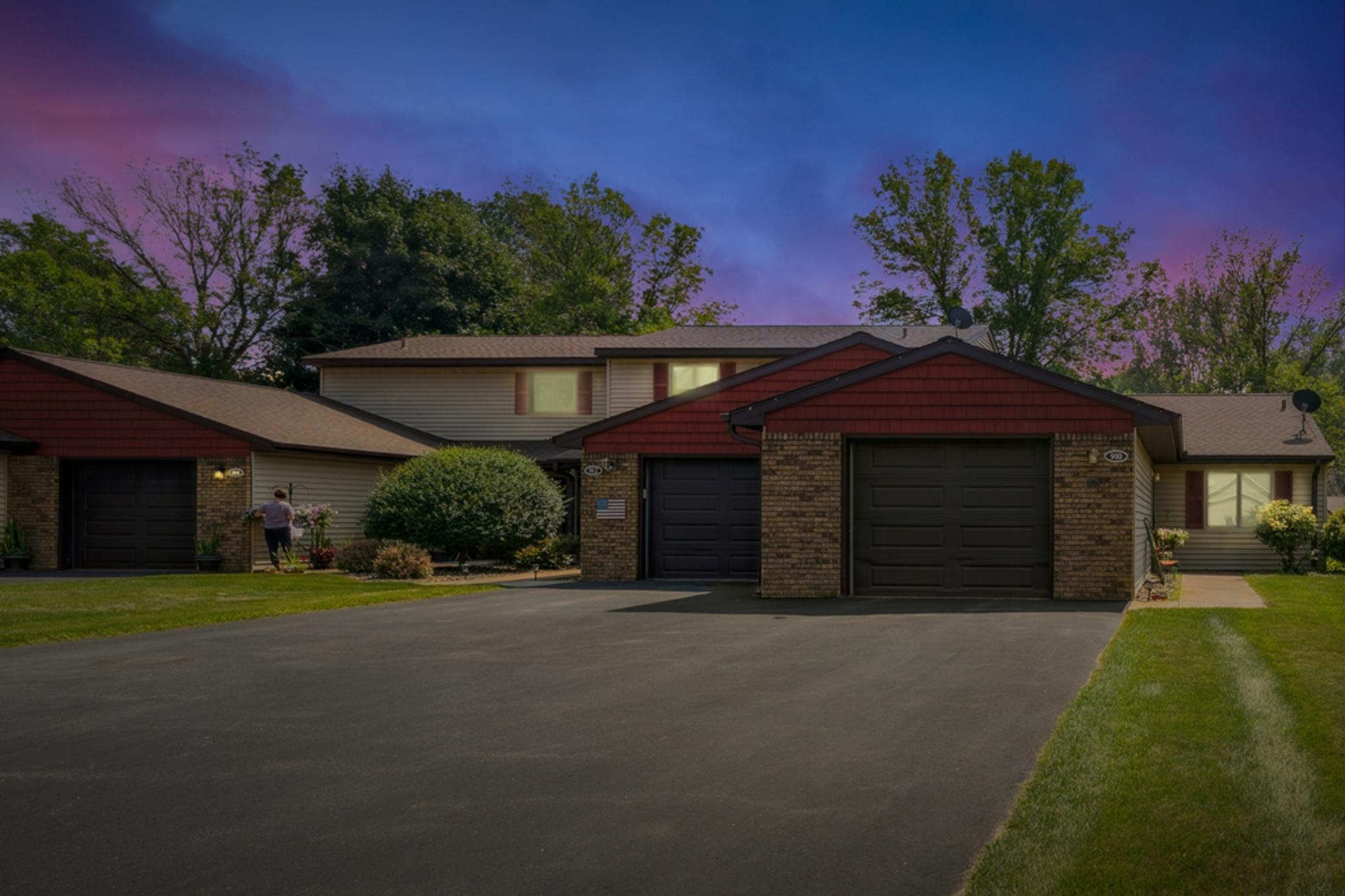 Property Photo:  910 E 6th Street 2A  WI 54017 
