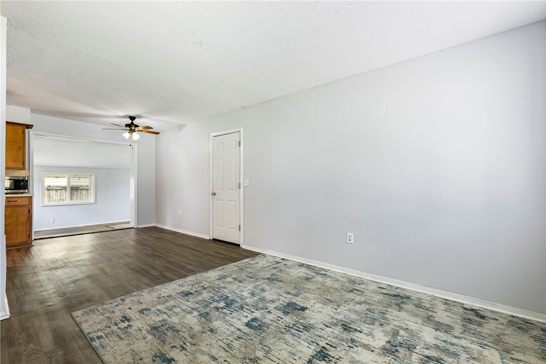 Property Photo: 309 SE B Street AR 72712
