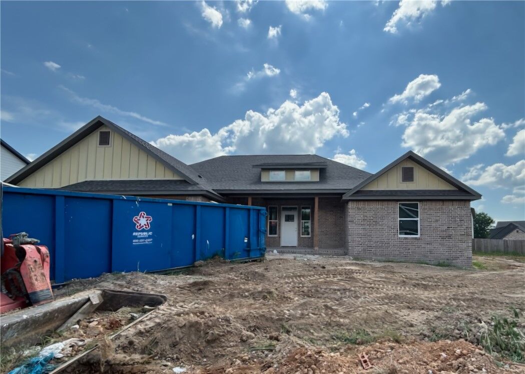 Property Photo:  2612 Fairway Circle  AR 72751 