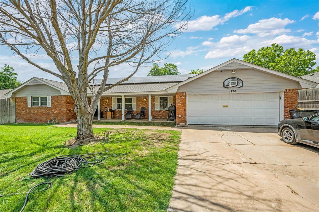 Property Photo: 1710 NW 31st Street OK 73505