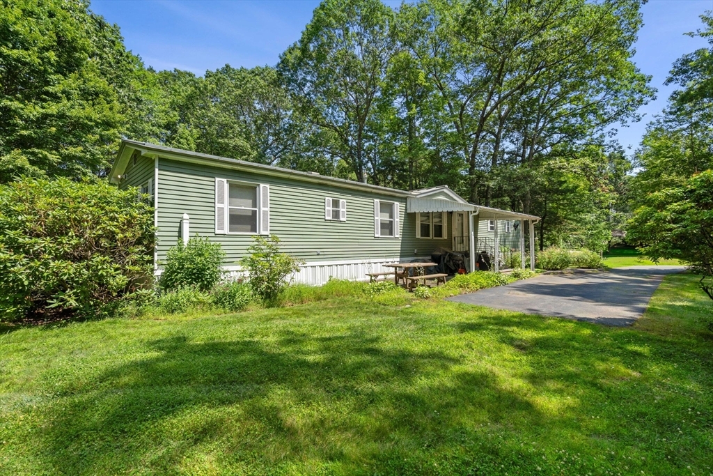 32 Scott Dr  Hampstead NH 03826 photo