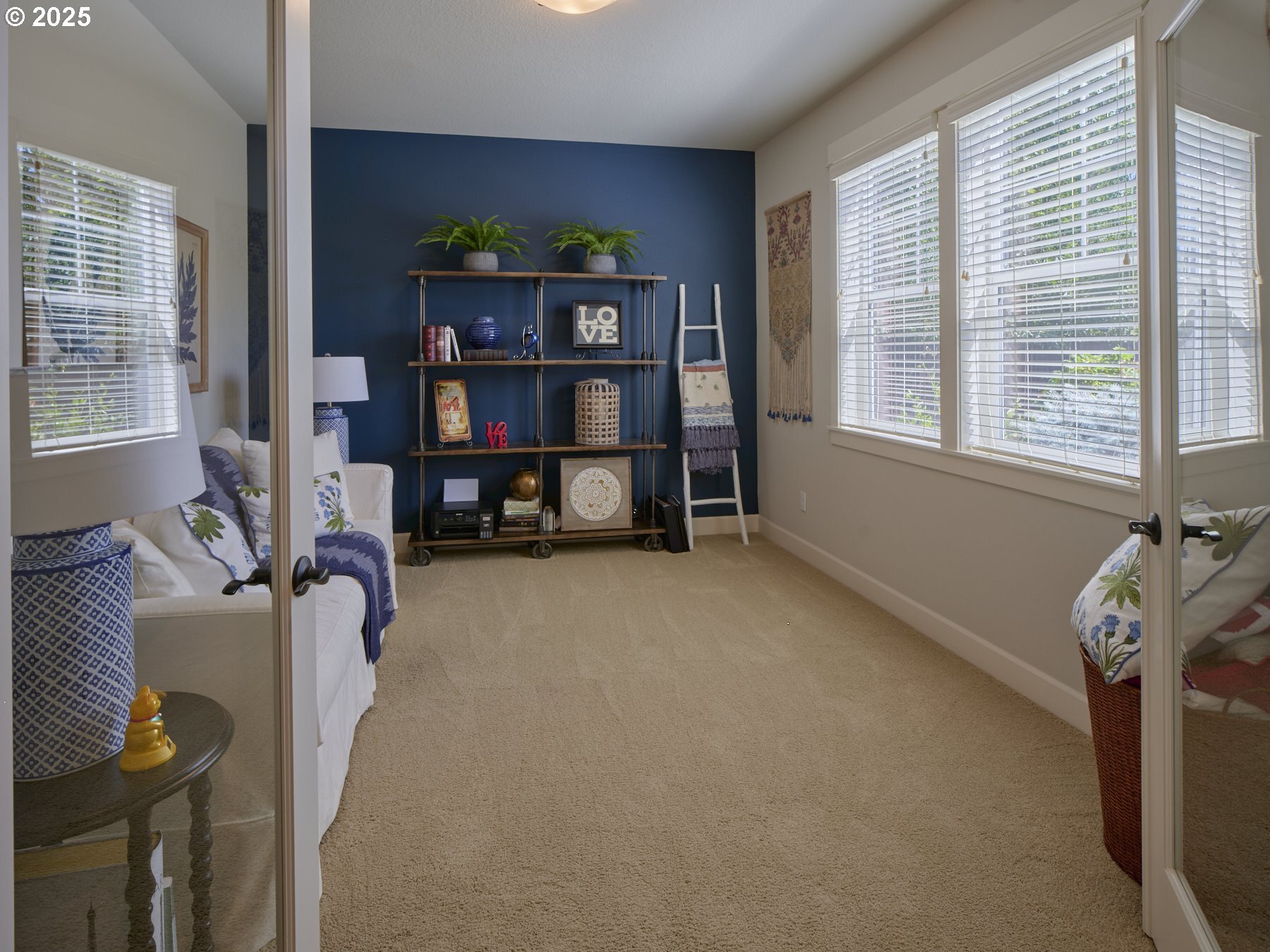 Property Photo: 13908 NW 55th Ave WA 98685