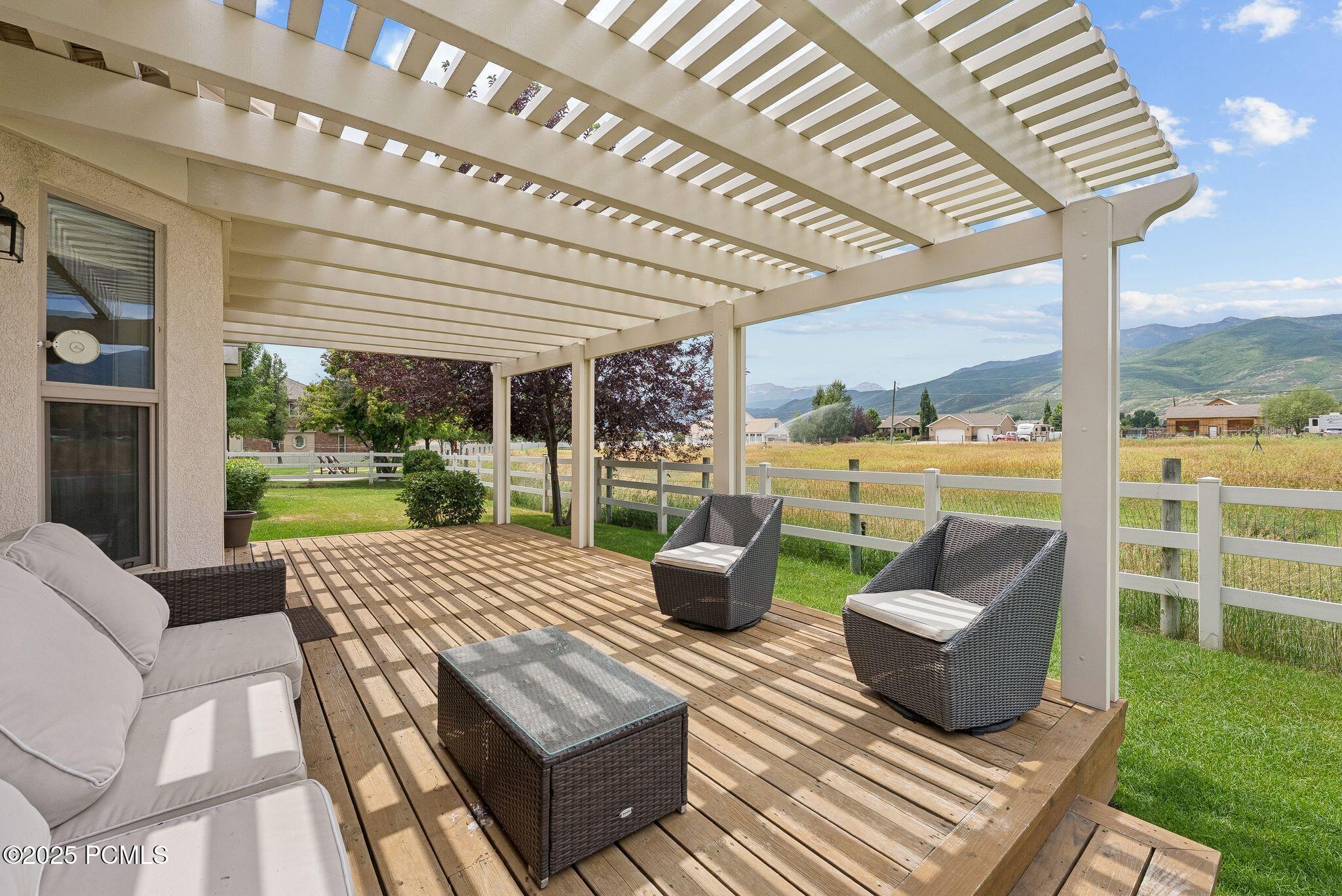 Property Photo: 146 S 550 East UT 84049