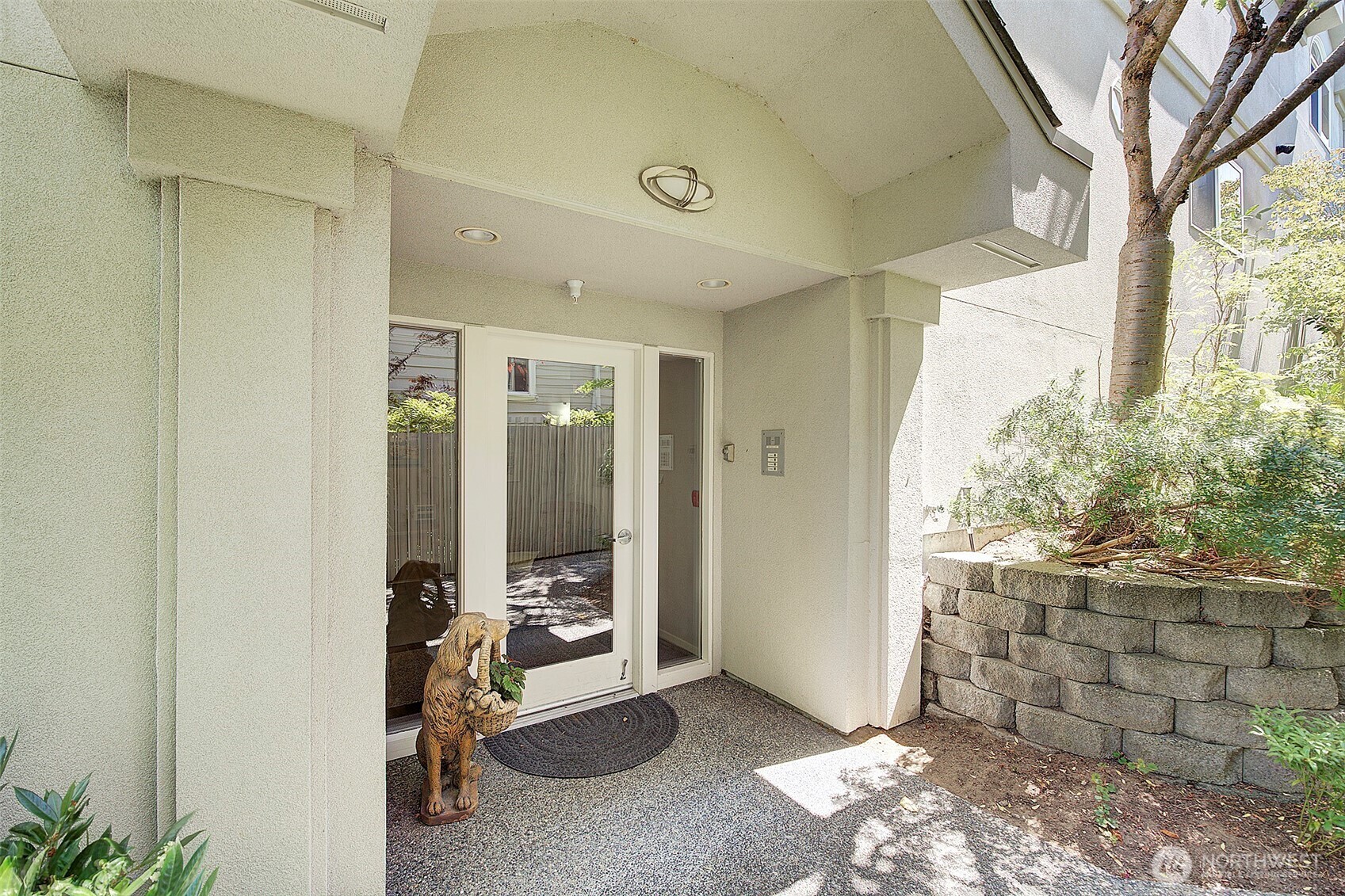 Property Photo: 645 Bell Street 101 WA 98020