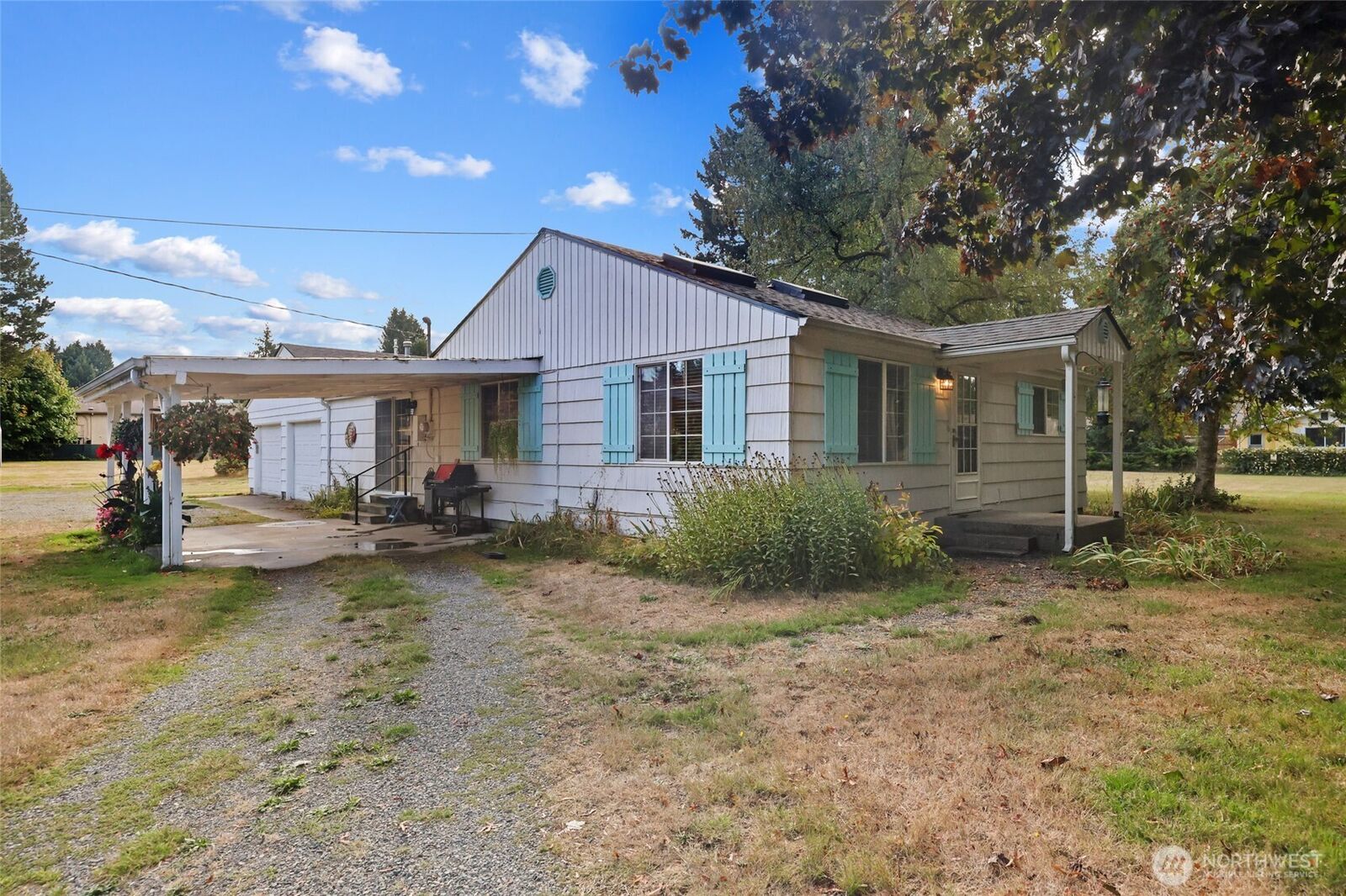 Property Photo:  301  Dennis Street SW  WA 98501 