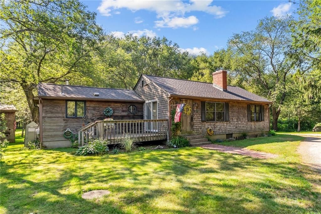 Property Photo: 211 Nooseneck Hill Road RI 02822