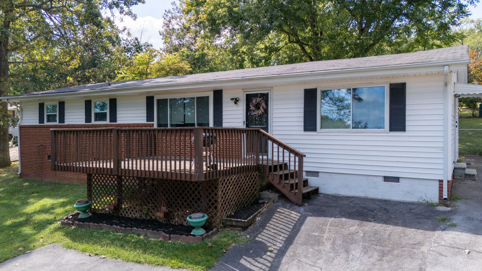 Property Photo:  127 Belleview Drive SE  TN 37323 
