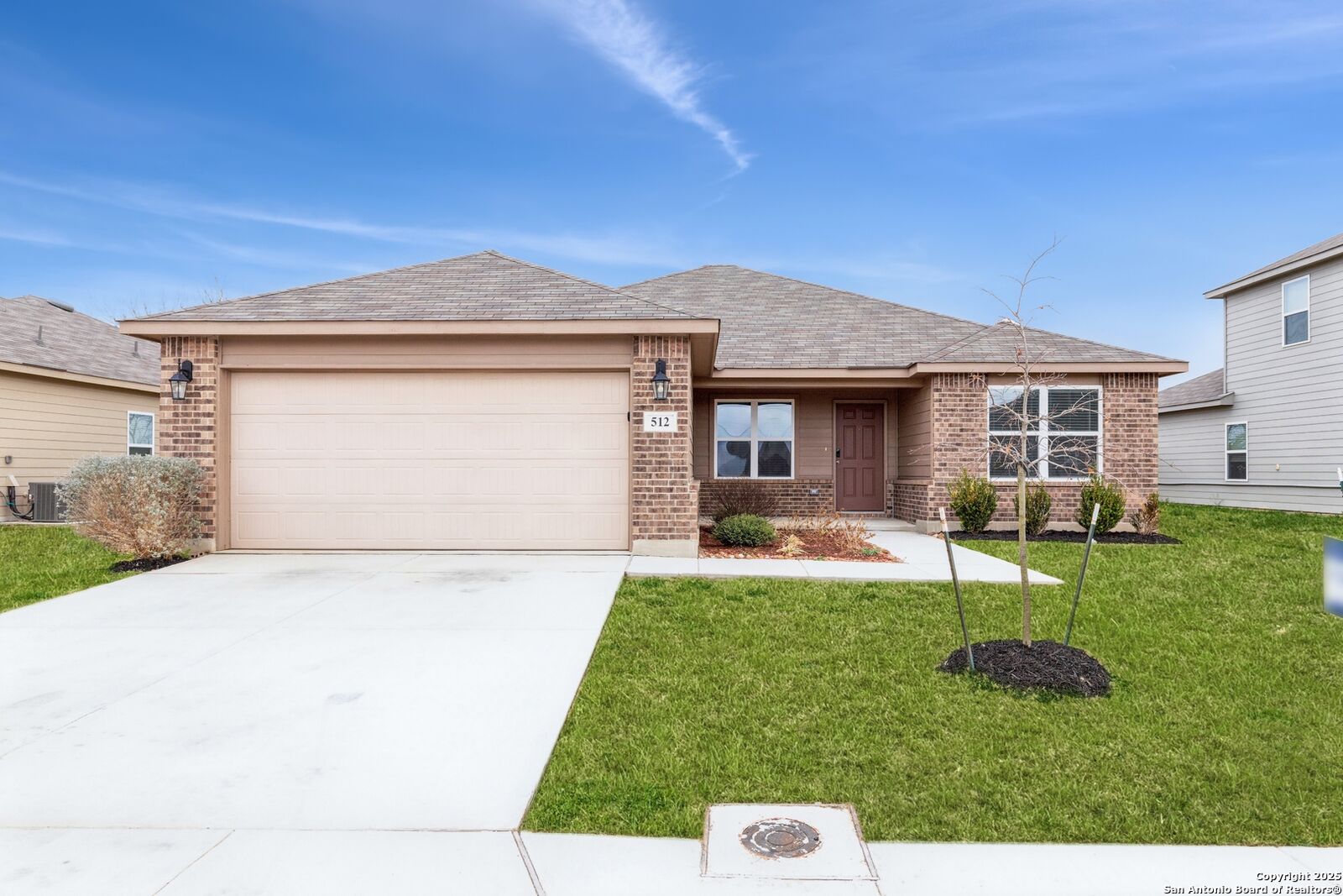 Property Photo:  512 Long Leaf  TX 78130 