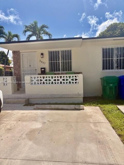Property Photo:  2837 SW 33rd Ave 2837  FL 33133 