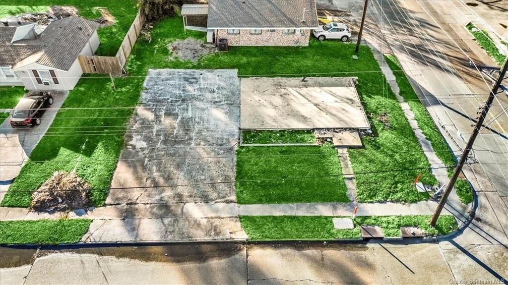 Property Photo: 1424 Oak Park Boulevard LA 70601
