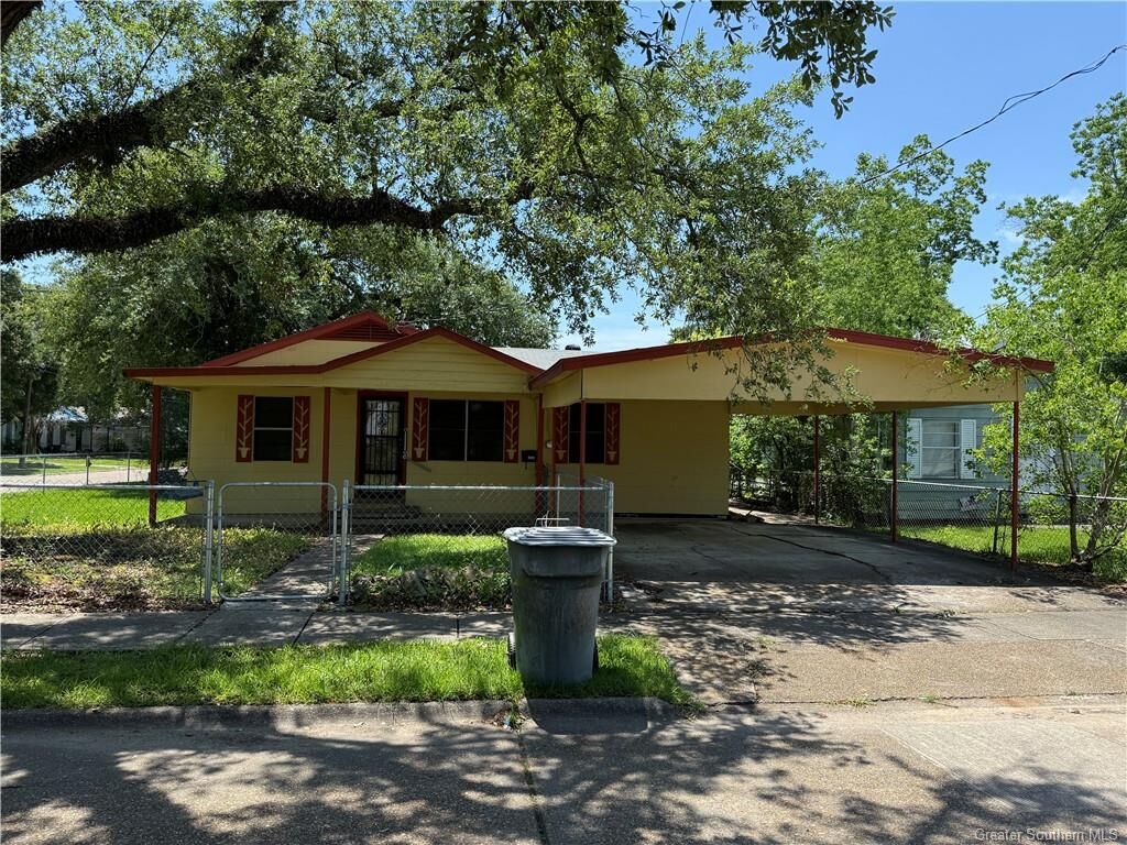 Property Photo:  1032 Fall Street  LA 70601 