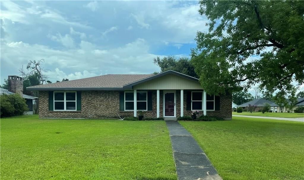 Property Photo: 700 Gentilly Street LA 70607