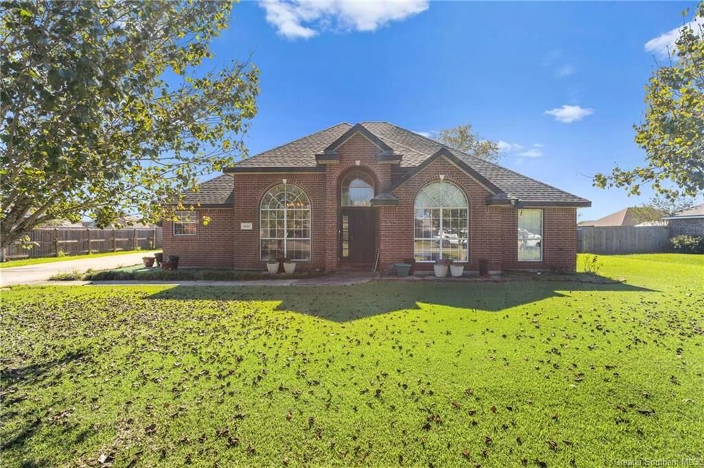 Property Photo:  1641 N Michael Square N  LA 70611 
