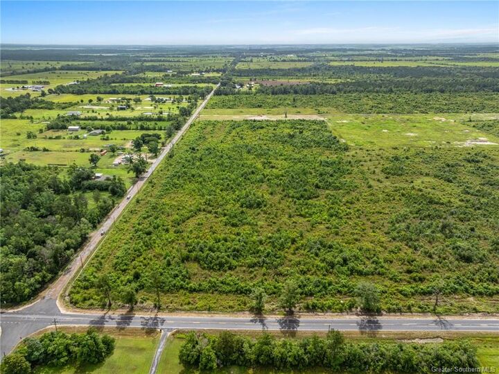 Property Photo: 8 Abie Fontenot Road LA 70647