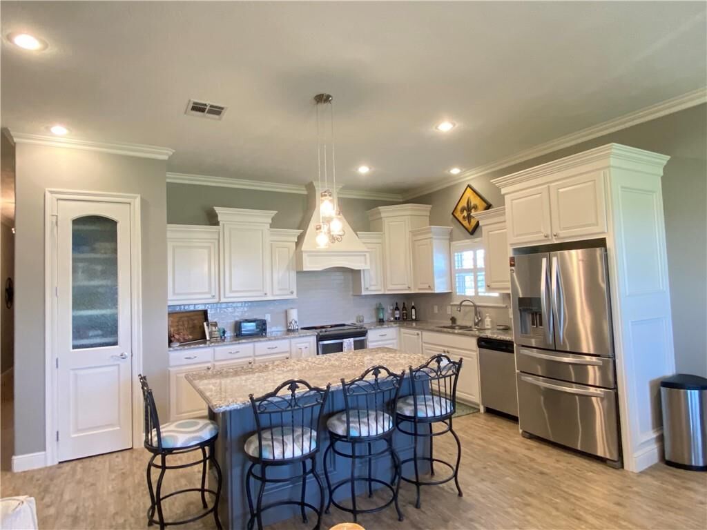 Property Photo:  1464 Trisha Court  LA 70611 