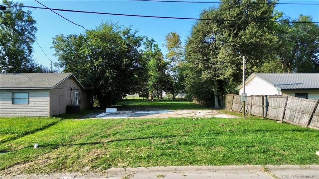 Property Photo:  718 W Lyons Street W  LA 70663 