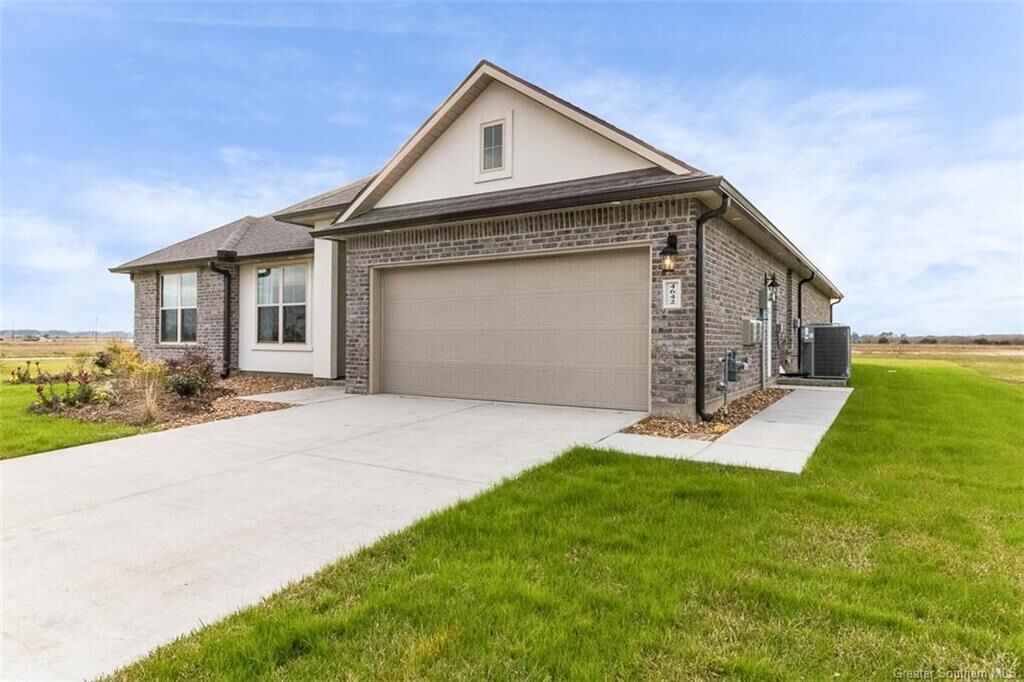 Property Photo:  4644 W Ridge Road W  LA 70607 