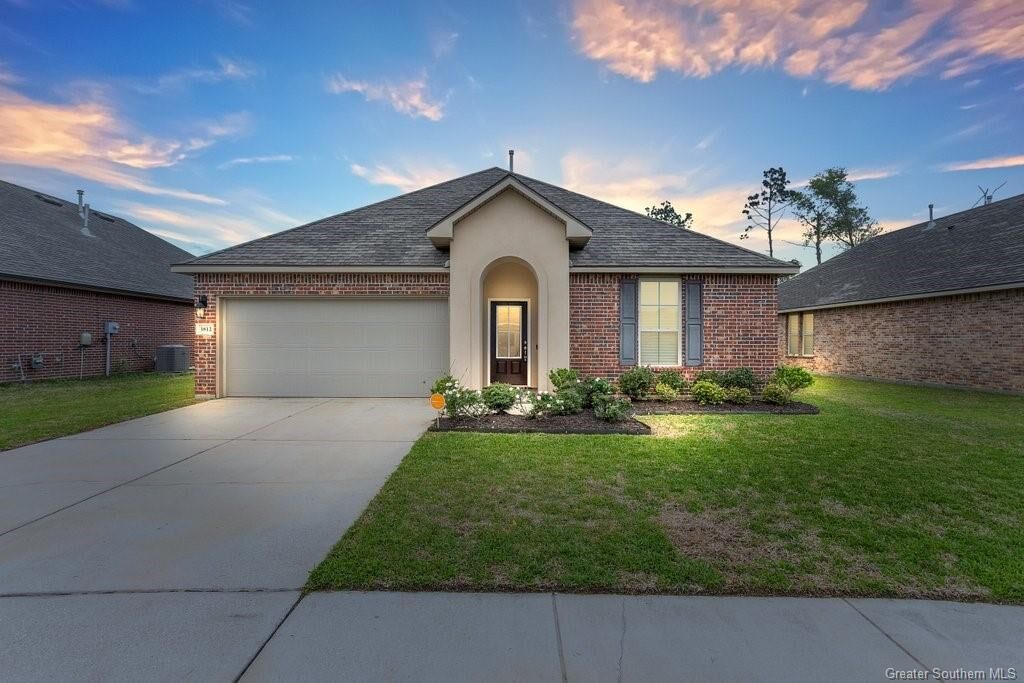 Property Photo:  3812 W Lake Michele Circle W  LA 70607 