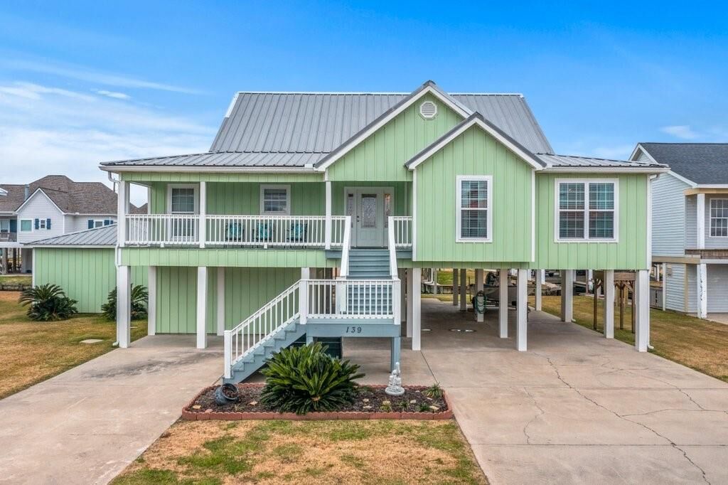 Property Photo:  139 Light House Lane  LA 70607 