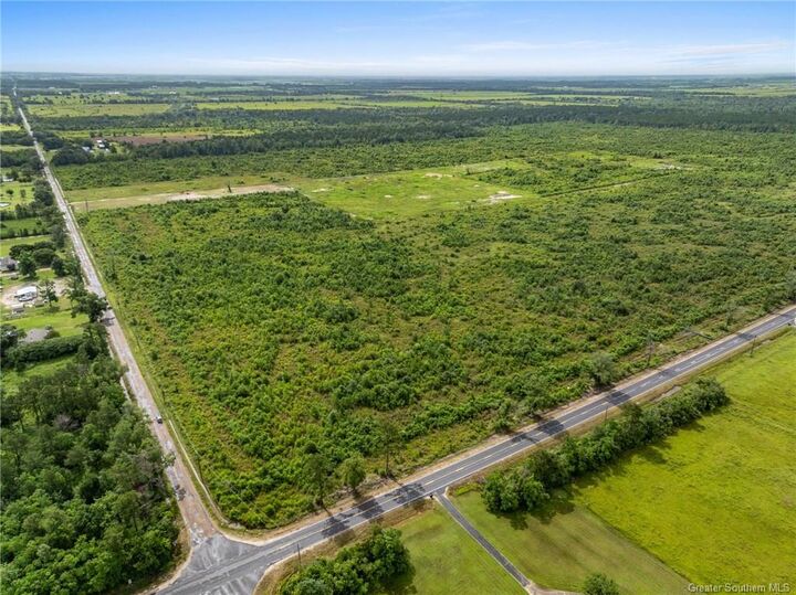 Property Photo: 1 Abie Fontenot Road LA 70647