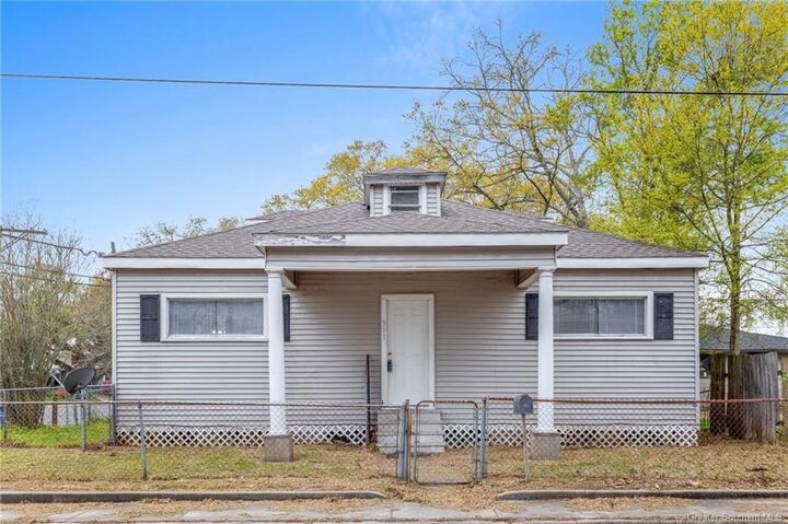 Property Photo:  311 S Crocker Street S  LA 70663 