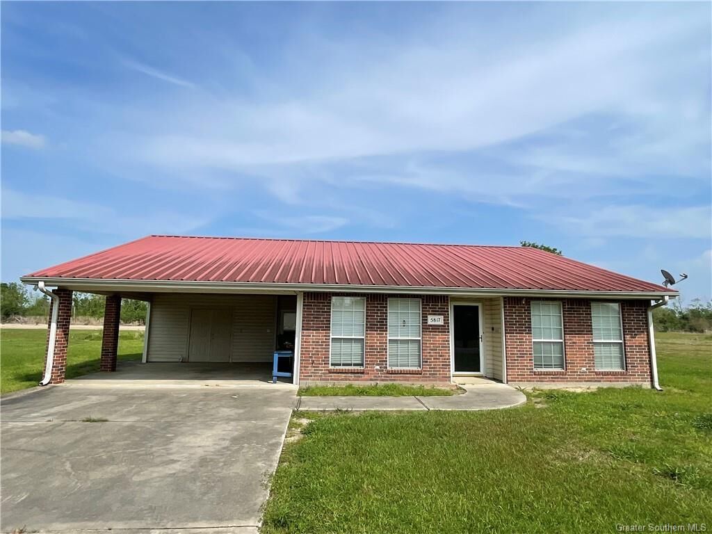 Property Photo: 5817 Pinewood Drive LA 70607