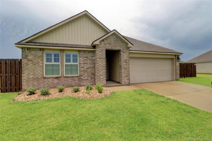 Property Photo: 3745 Barn Owl Drive LA 70615