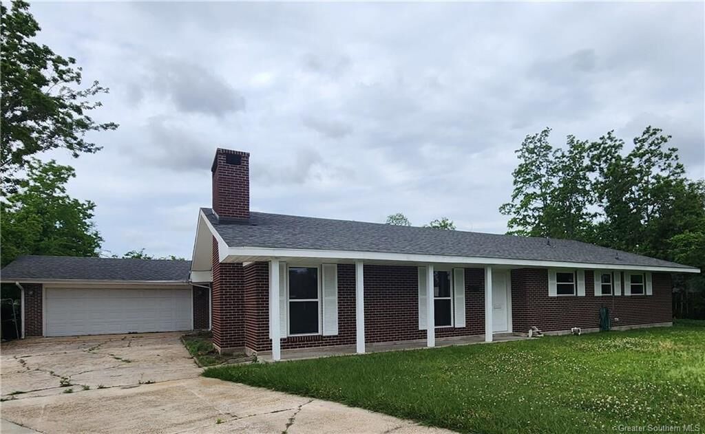 Property Photo:  820 Holly Street  LA 70601 