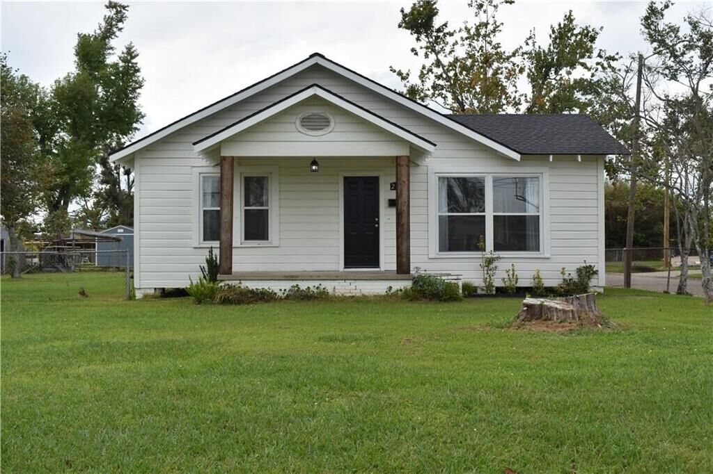 Property Photo: 2112 Creole Street LA 70601