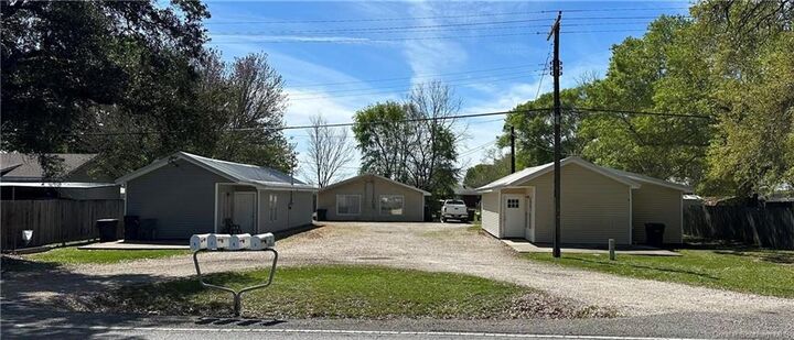Property Photo:  705 E Russell Avenue E  LA 70591 