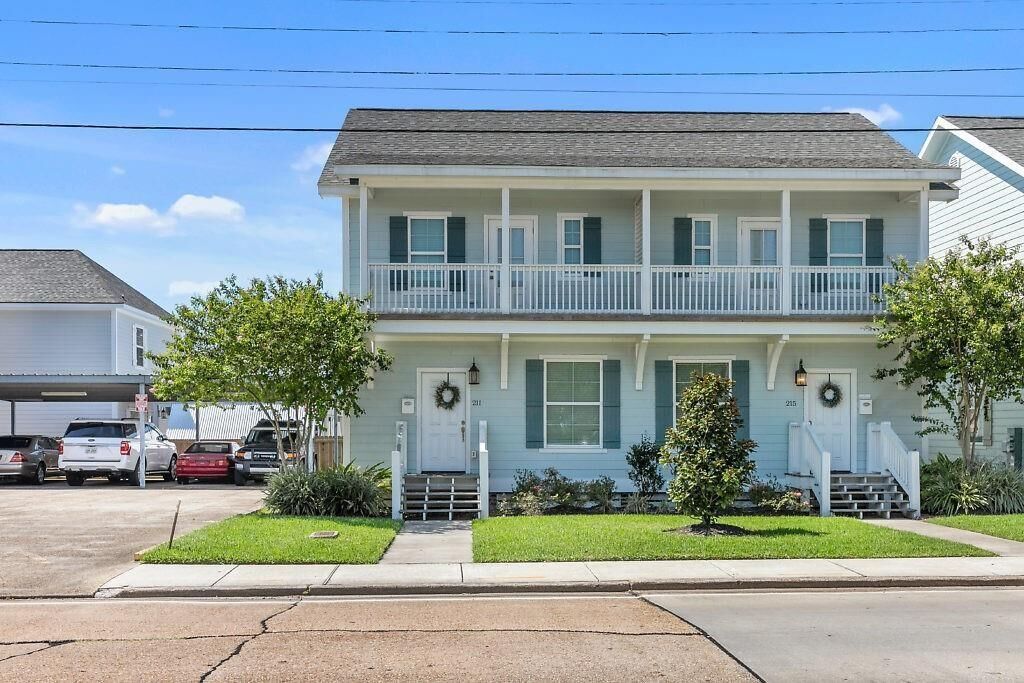Property Photo:  215 W Clarence Street W  LA 70601 
