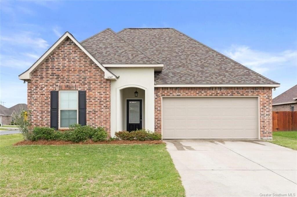 Property Photo: 1847 Poeyfarre Drive LA 70611